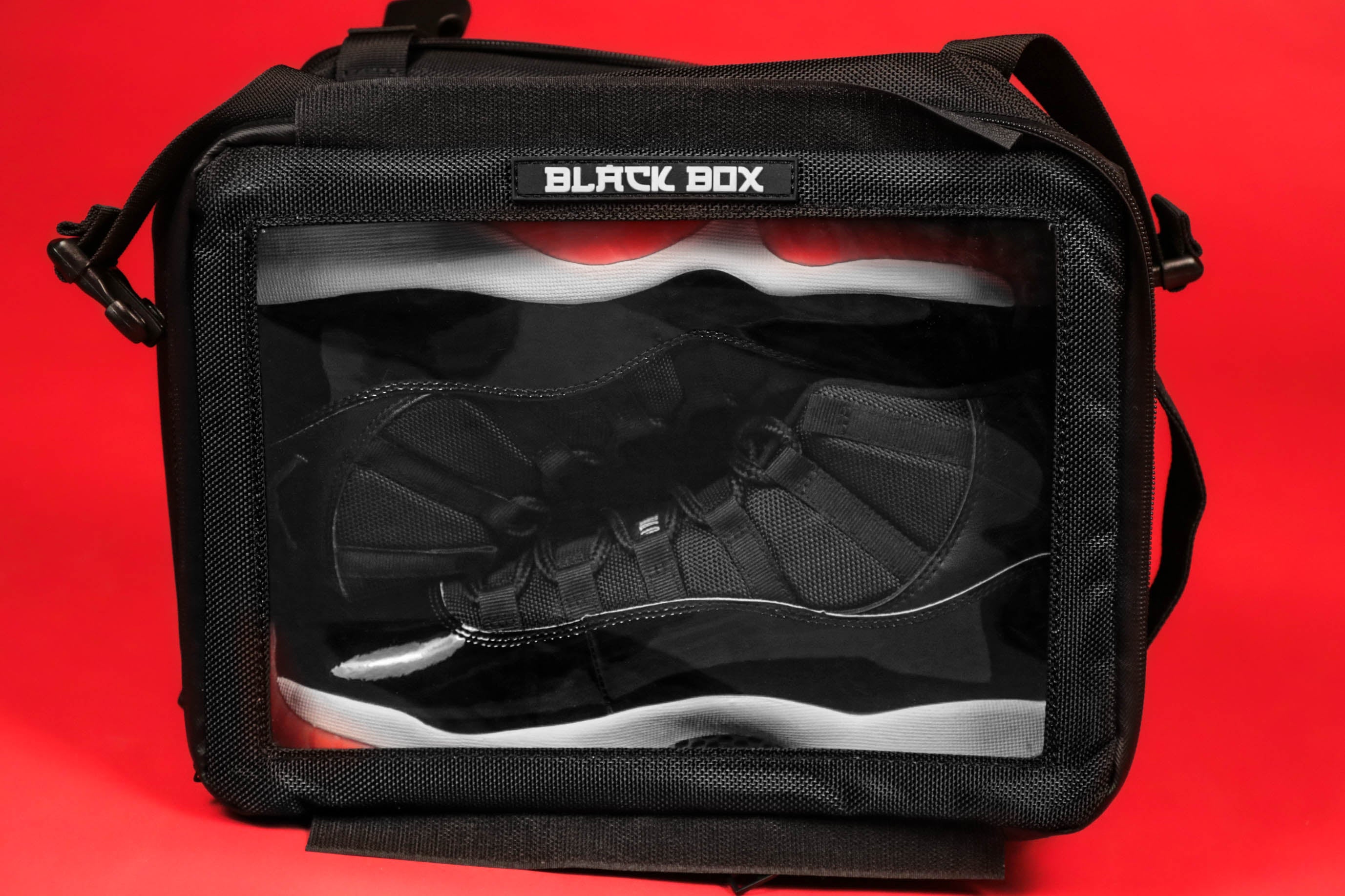 Black Box Portable Hanging Sneaker Bag For Travel and Storage With Clear Window