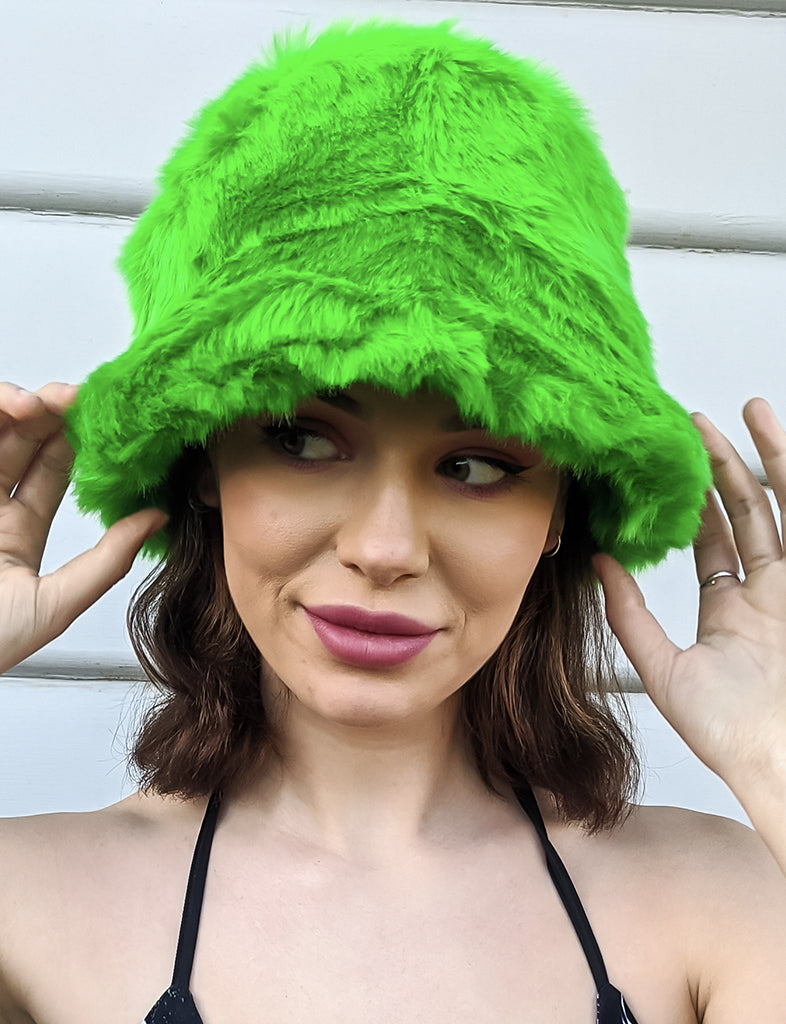 FOOLISH FUZZY HAT - GREEN