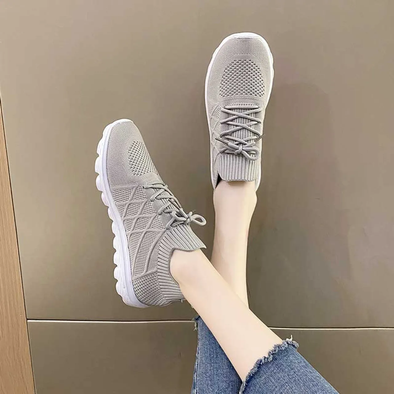 Grey flyknit stripe texture casual shoe sneaker 2949