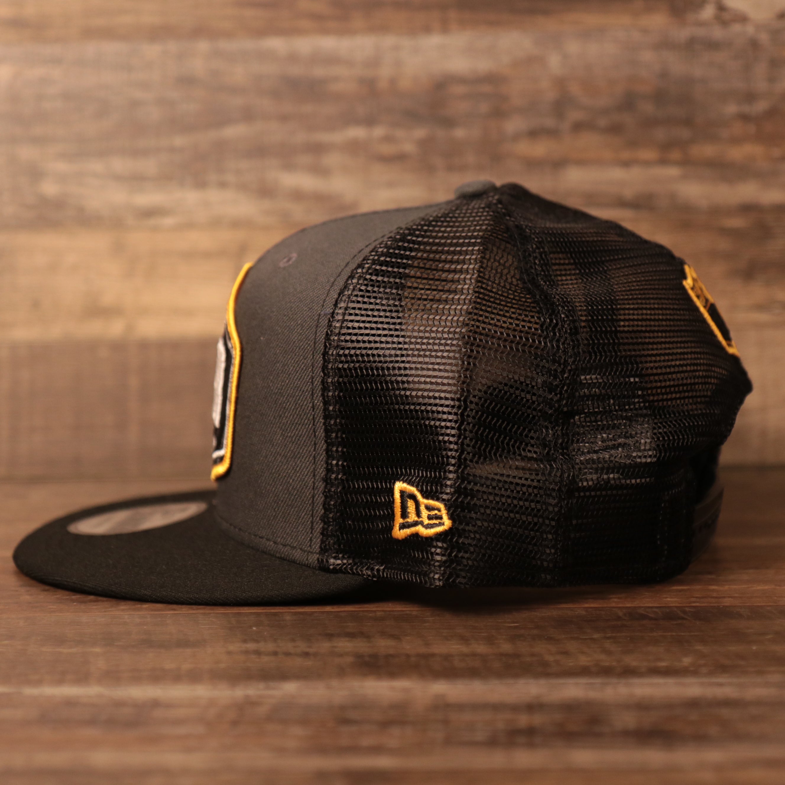 Pittsburgh Steelers 2021 NFL Draft On Stage Trucker Hat | Steelers Gray/Black Mesh Black Underbrim Snapback 9fifty Trucker Hat