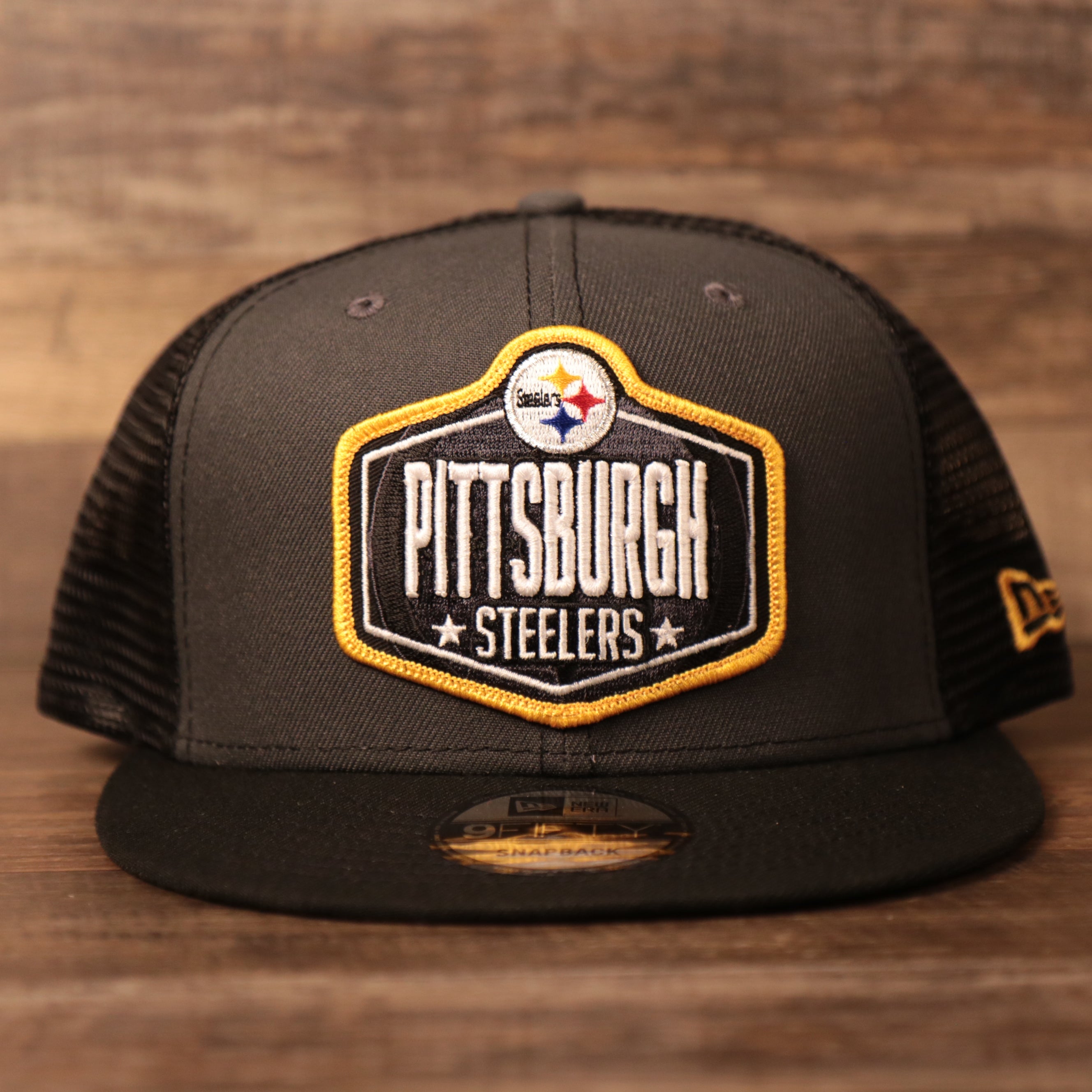 Pittsburgh Steelers 2021 NFL Draft On Stage Trucker Hat | Steelers Gray/Black Mesh Black Underbrim Snapback 9fifty Trucker Hat