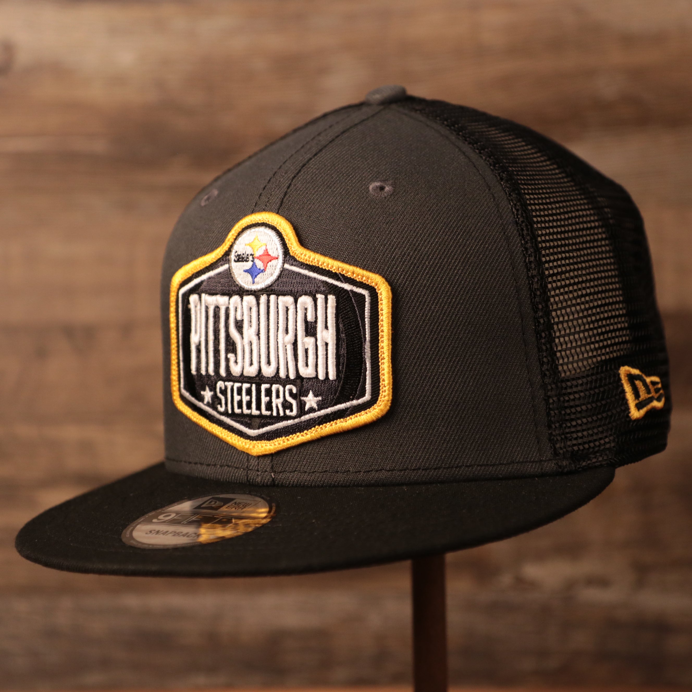 Pittsburgh Steelers 2021 NFL Draft On Stage Trucker Hat | Steelers Gray/Black Mesh Black Underbrim Snapback 9fifty Trucker Hat