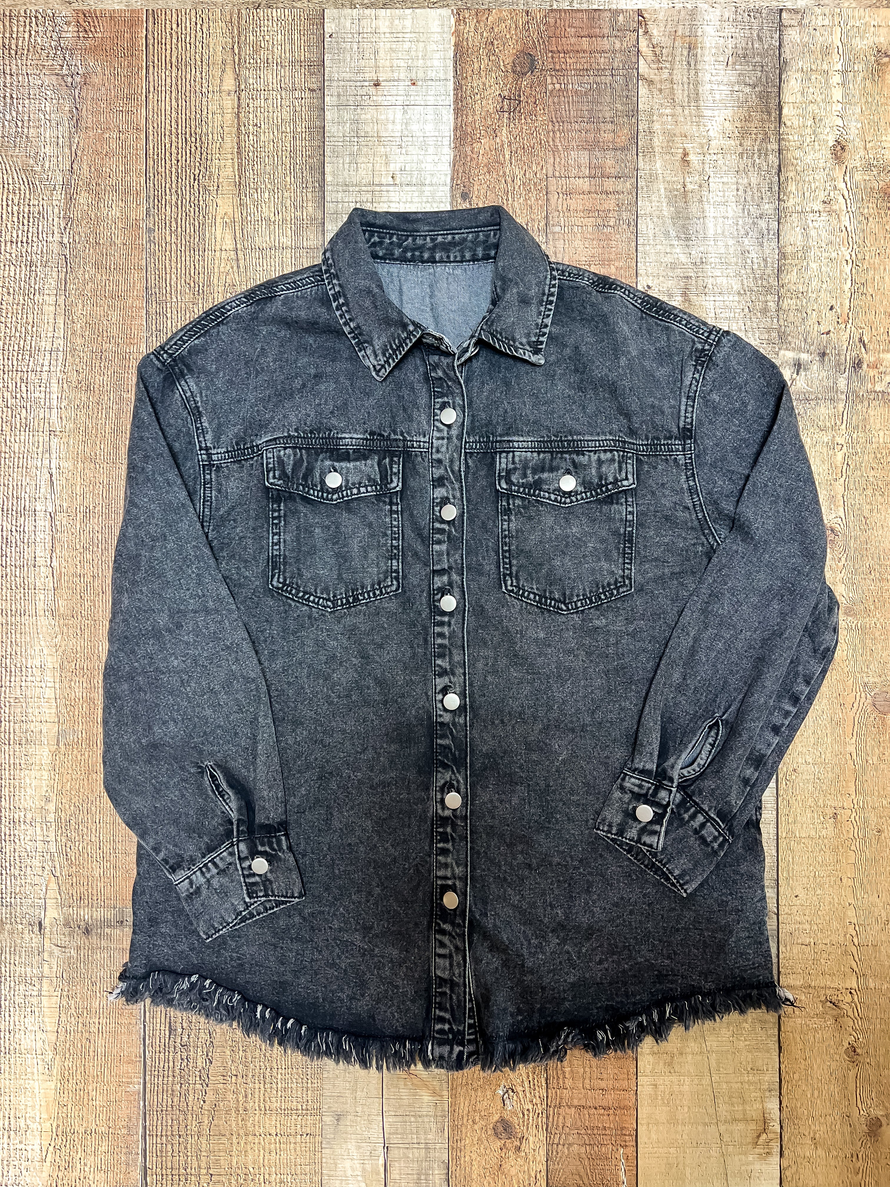 Raw Hem Buttoned Denim Jacket