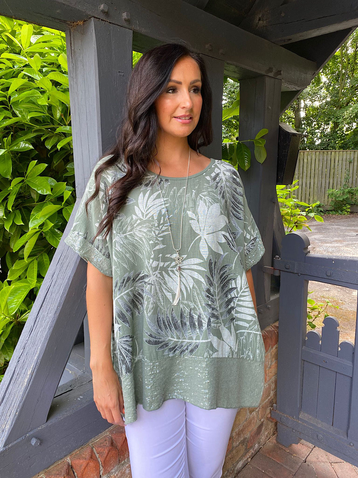 Tropical Leaf Top Seren