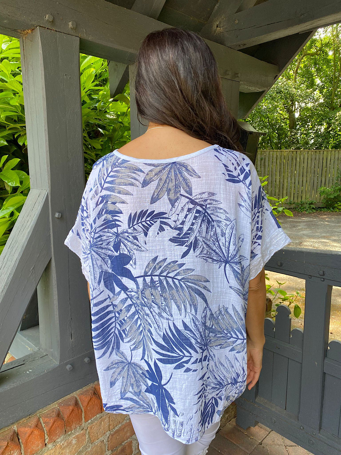 Tropical Leaf Top Seren