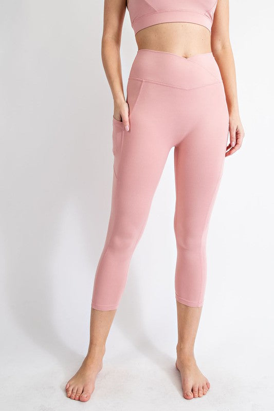 V Capri Leggings